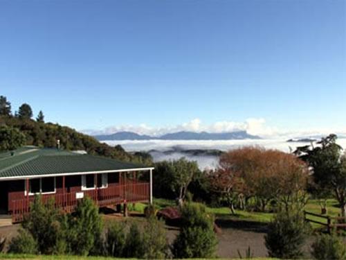 Okopako Lodge Farm Hostel